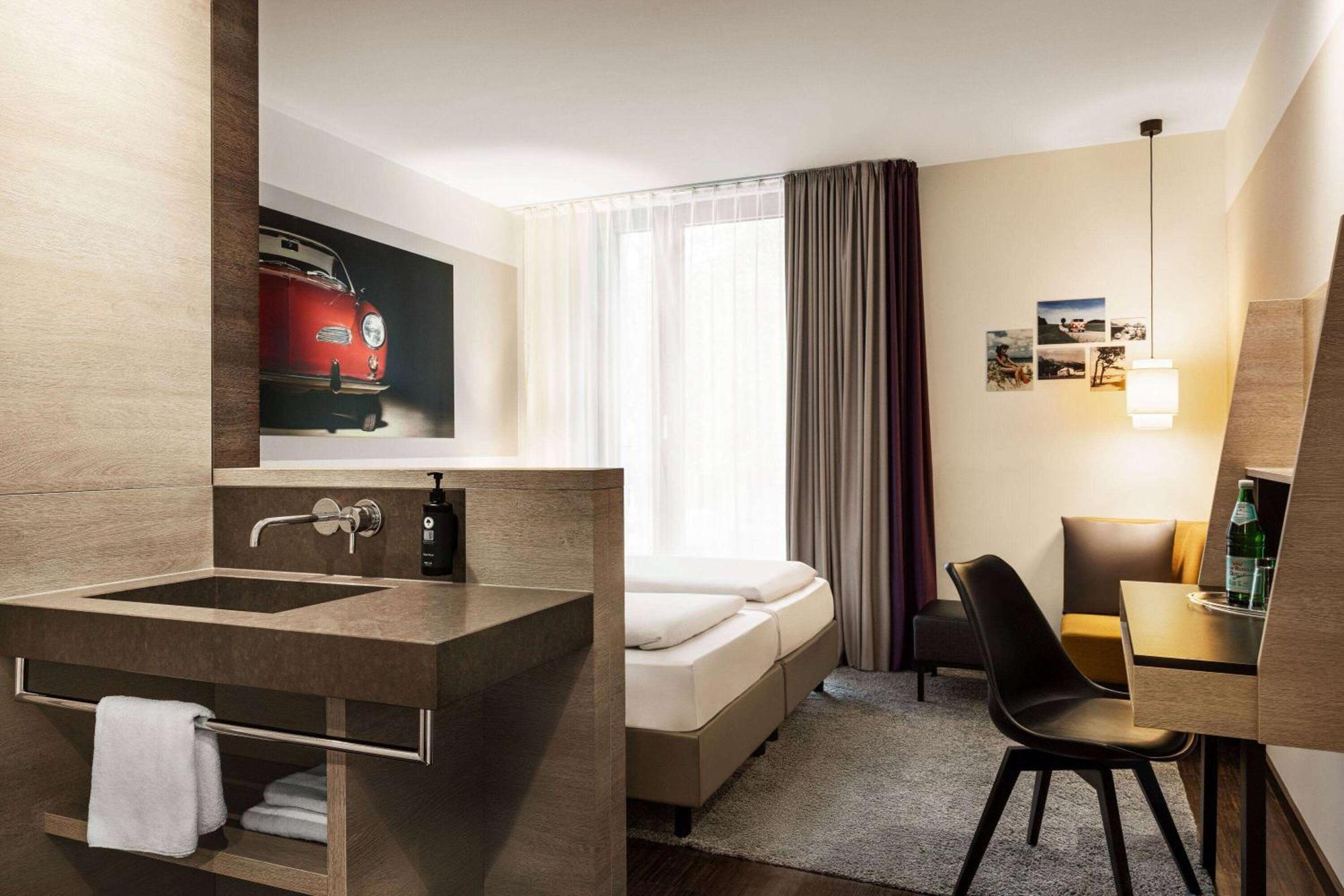 Vienna House Easy By Wyndham Osnabrueck City & Apartments Bagian luar foto